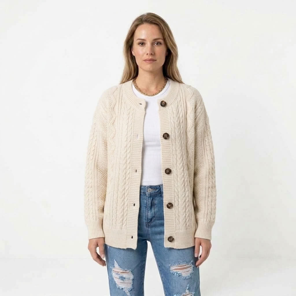 Sophie | Kabelgebreid vest met knopen