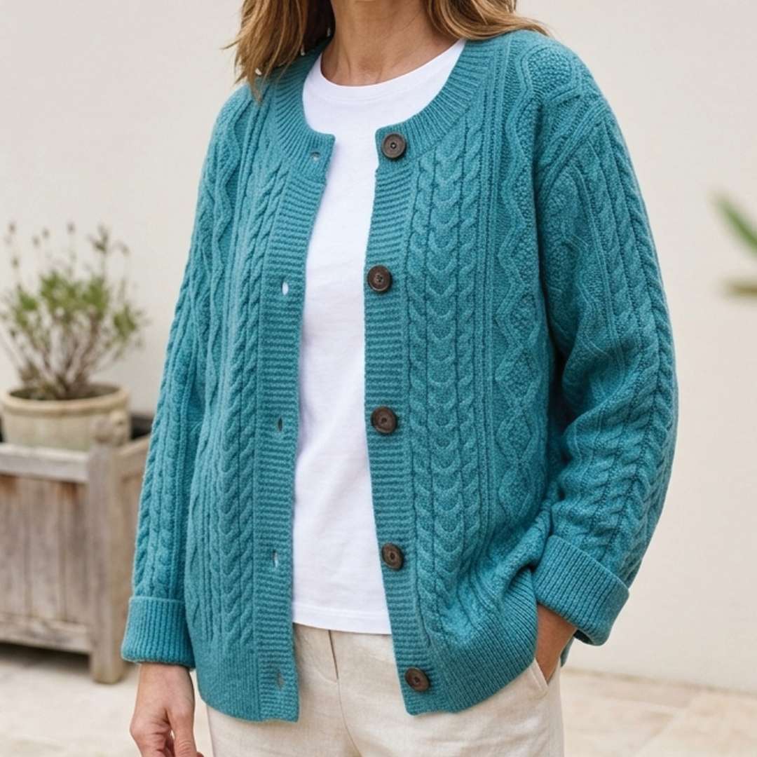 Sophie | Kabelgebreid vest met knopen